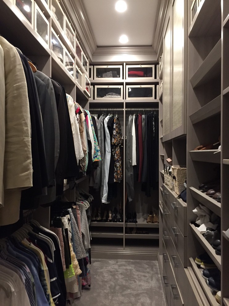 Photo of a transitional storage and wardrobe in Los Angeles.
