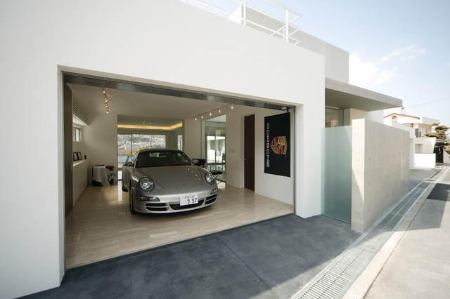 G邸 contemporary-garage