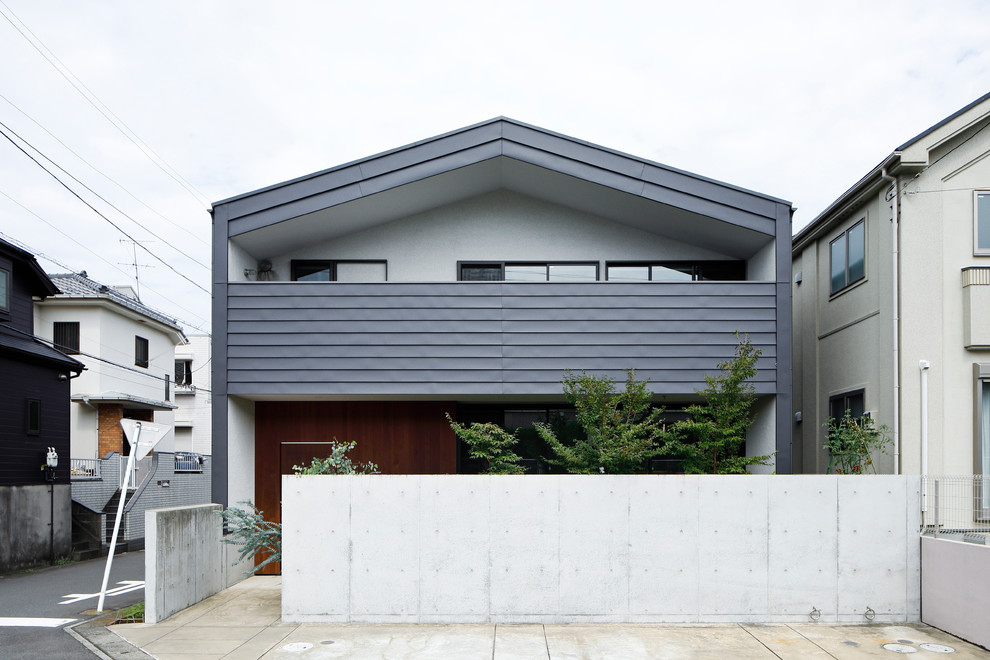 This is an example of a modern exterior in Yokohama.