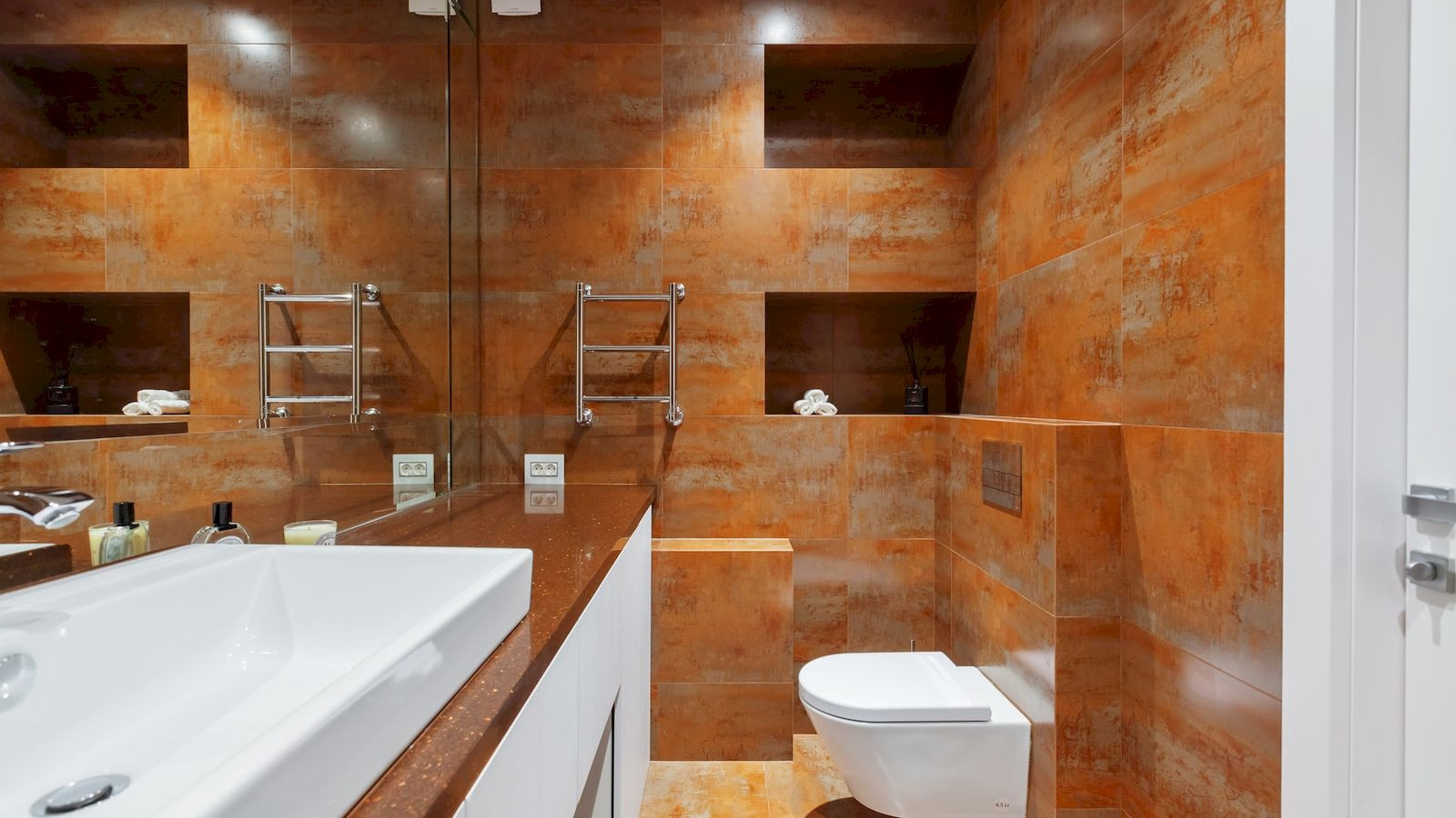 Современная классика в двухкомнатной квартире