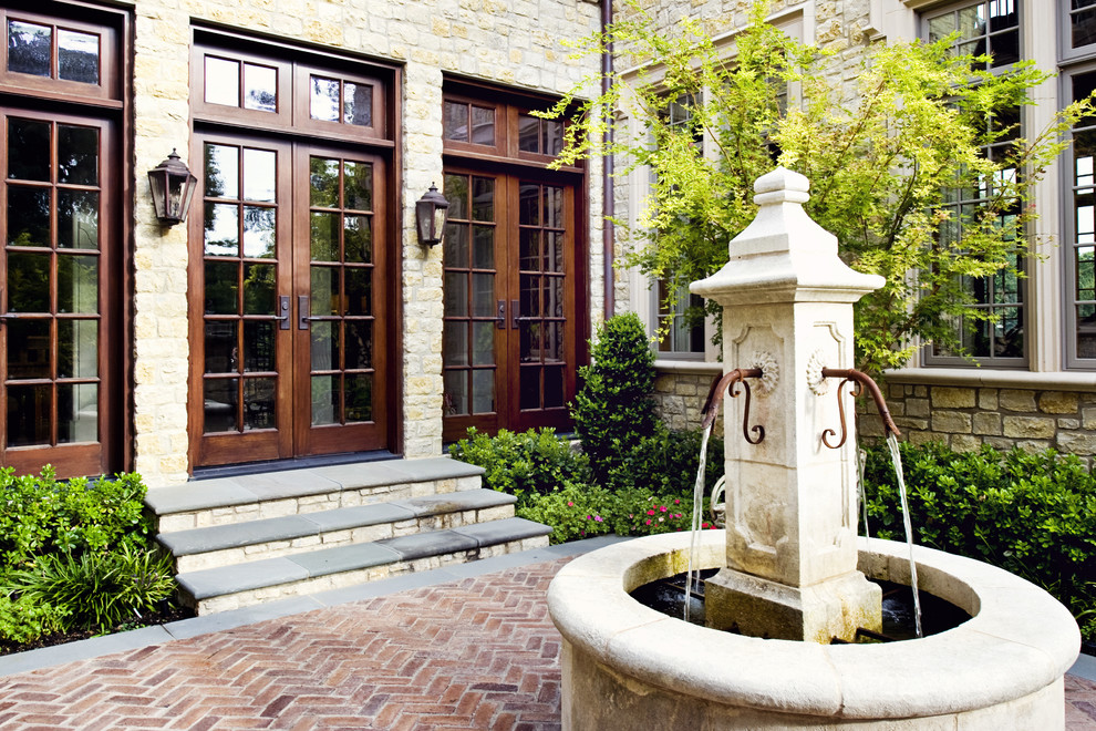 This is an example of a traditional patio in Dallas.