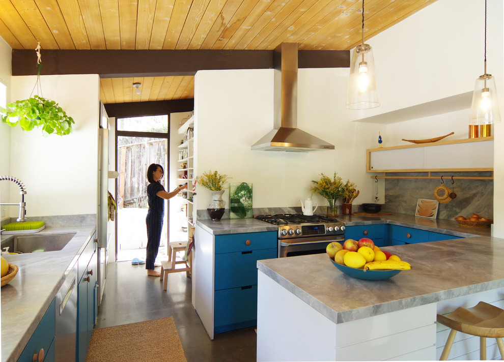 Inspiration for a midcentury kitchen in Los Angeles.