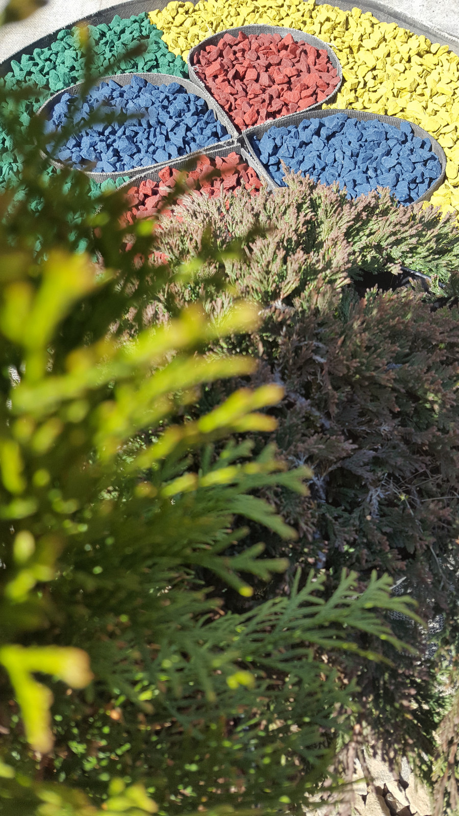 Декоративный цветной щебень