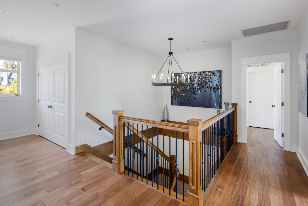 Transitional home design photo in Vancouver