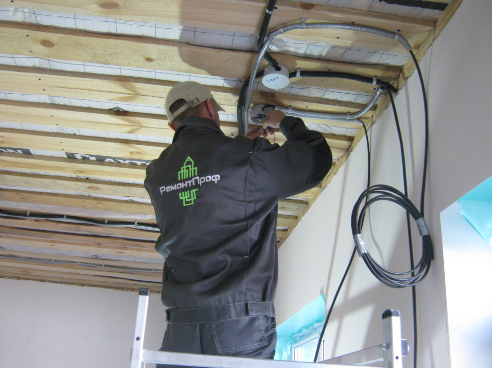 Коттедж. Электромонтажные работы