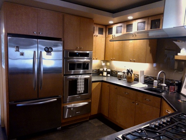 Kitchen transitional-kitchen