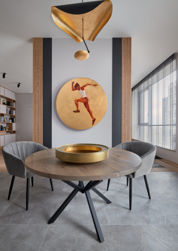 Монохром с деревянными акцентами в двухкомнатной квартире 60 м2