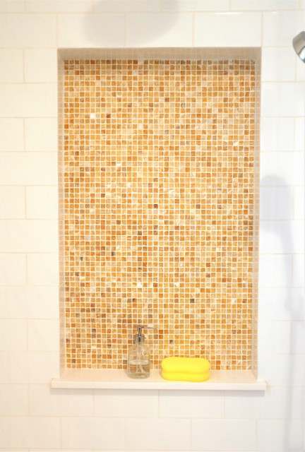 Ba&ntilde;o blanco coastal-bathroom