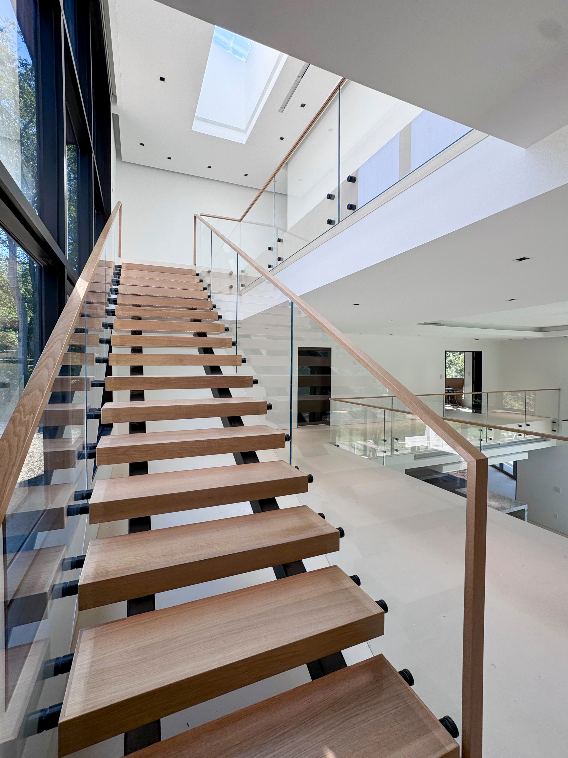 126_Visually Open and Light Contemporary Staircase, Mclean, VA 22102