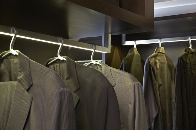 Strause closet