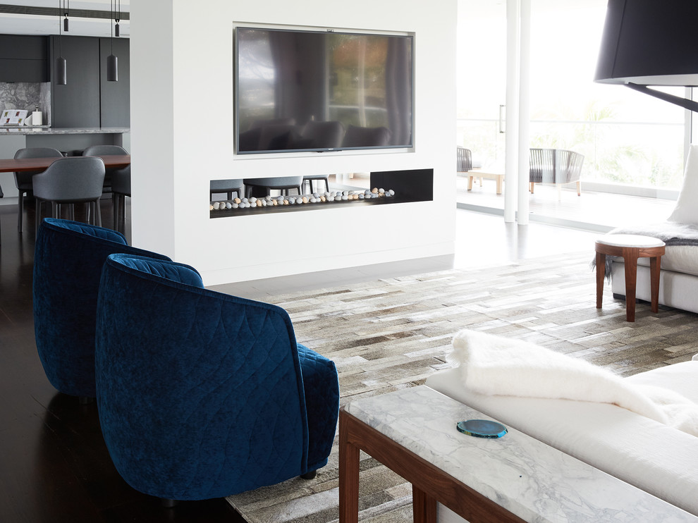 Contemporary living room in Sydney.