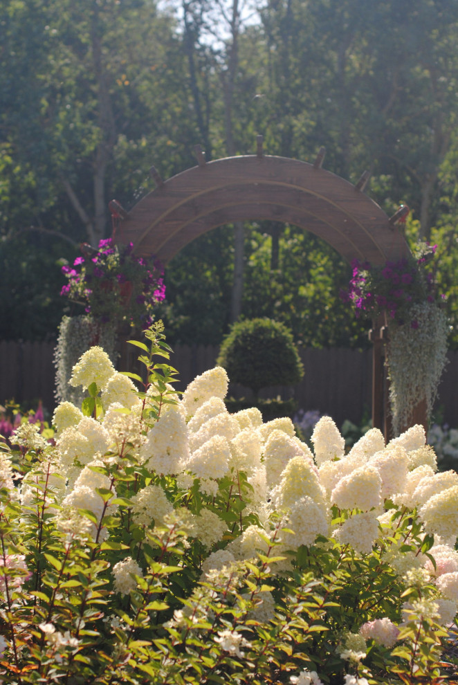 Дизайн участка с уклоном более 7 м.