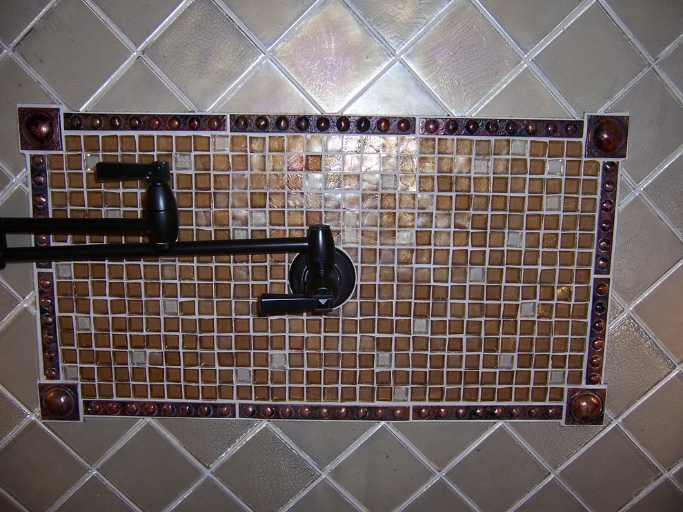 Kitchen - kitchen idea in Denver