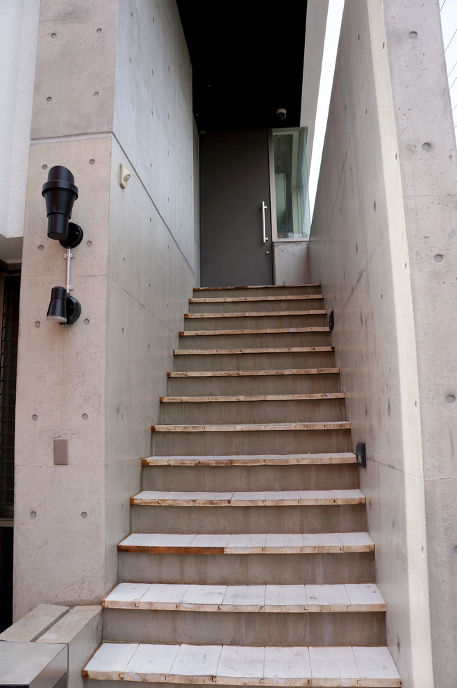 Photo of an industrial staircase in Osaka.