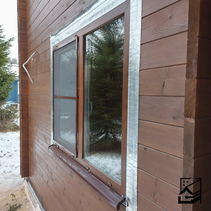 Отделка наличников окон деревянного дома