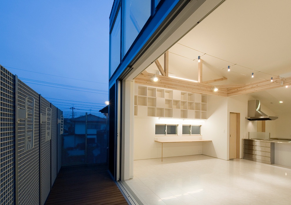 東京都下にあるおしゃれなウッドデッキの写真