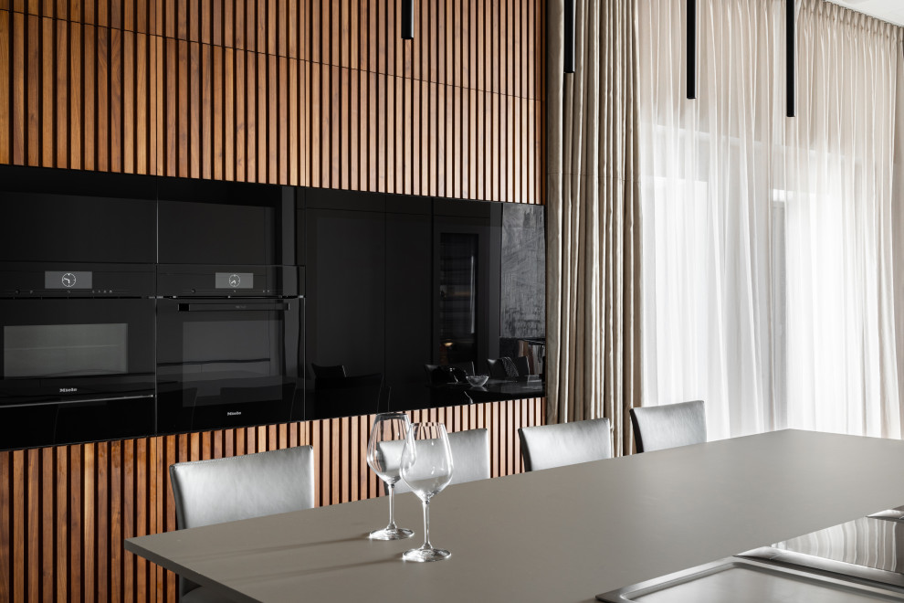 Скрытый телевизор на кухне ЖК Loftec