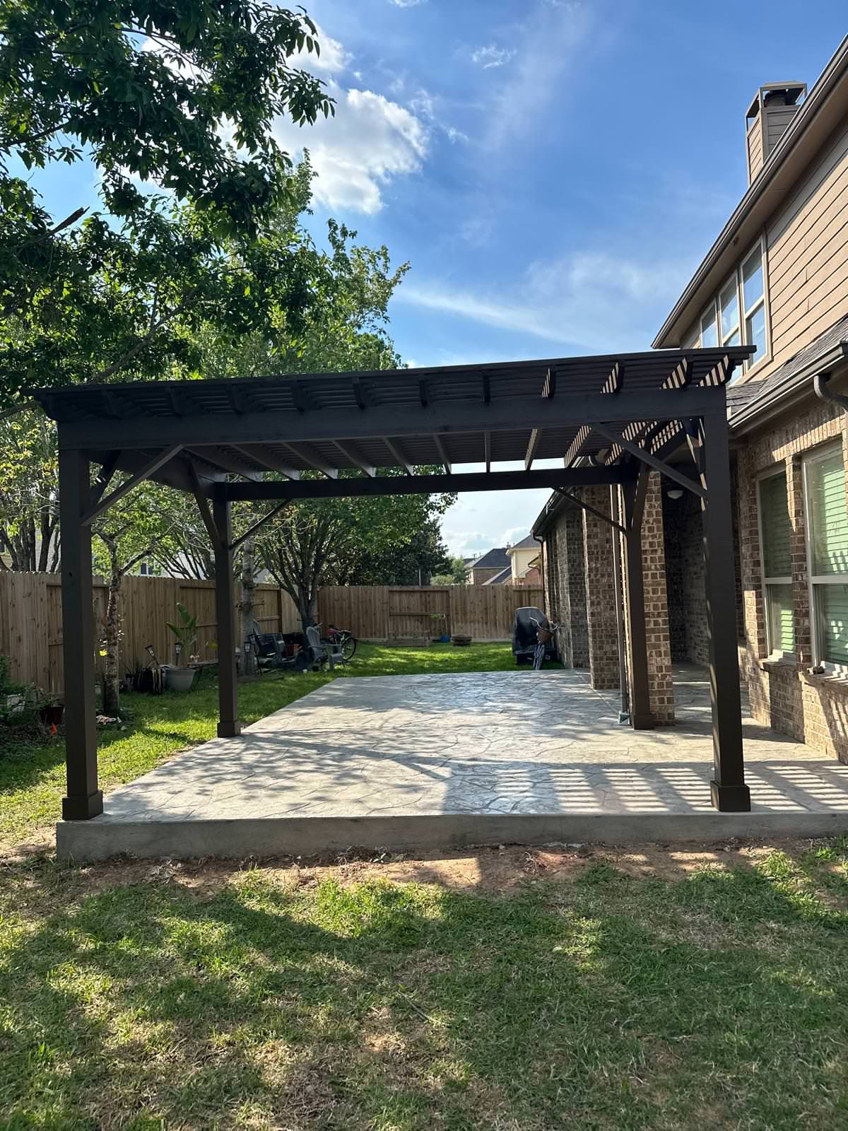 Pergola and patio extension in Firethorne