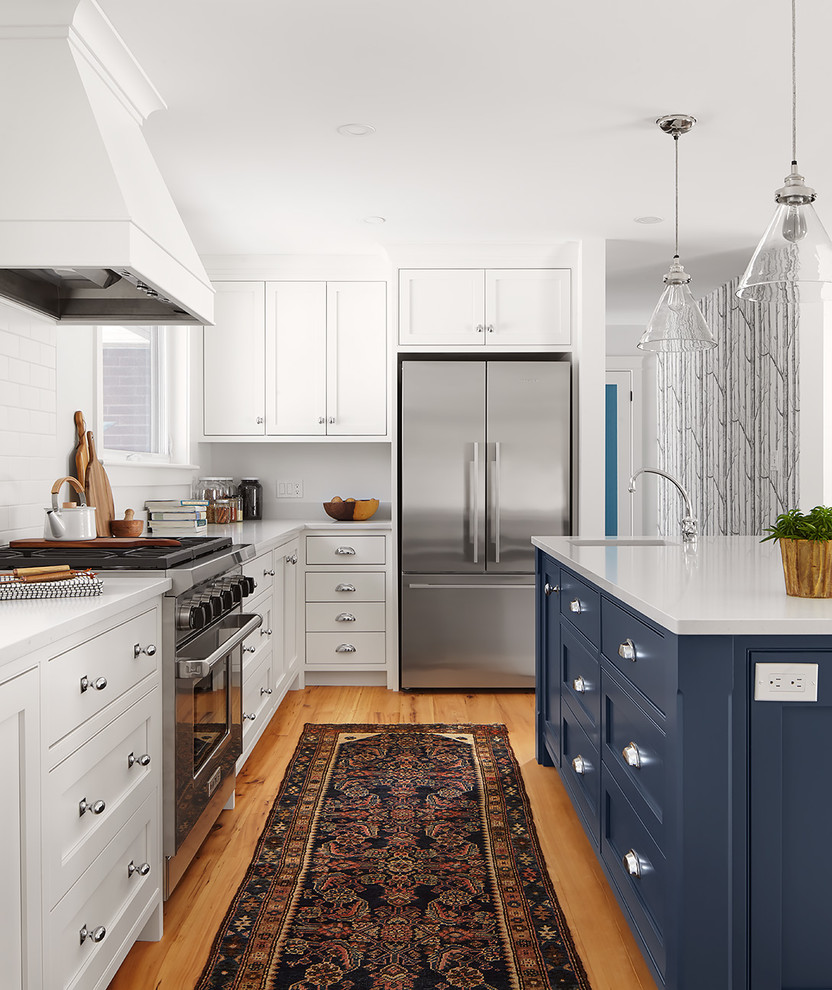 Kitchen - transitional kitchen idea