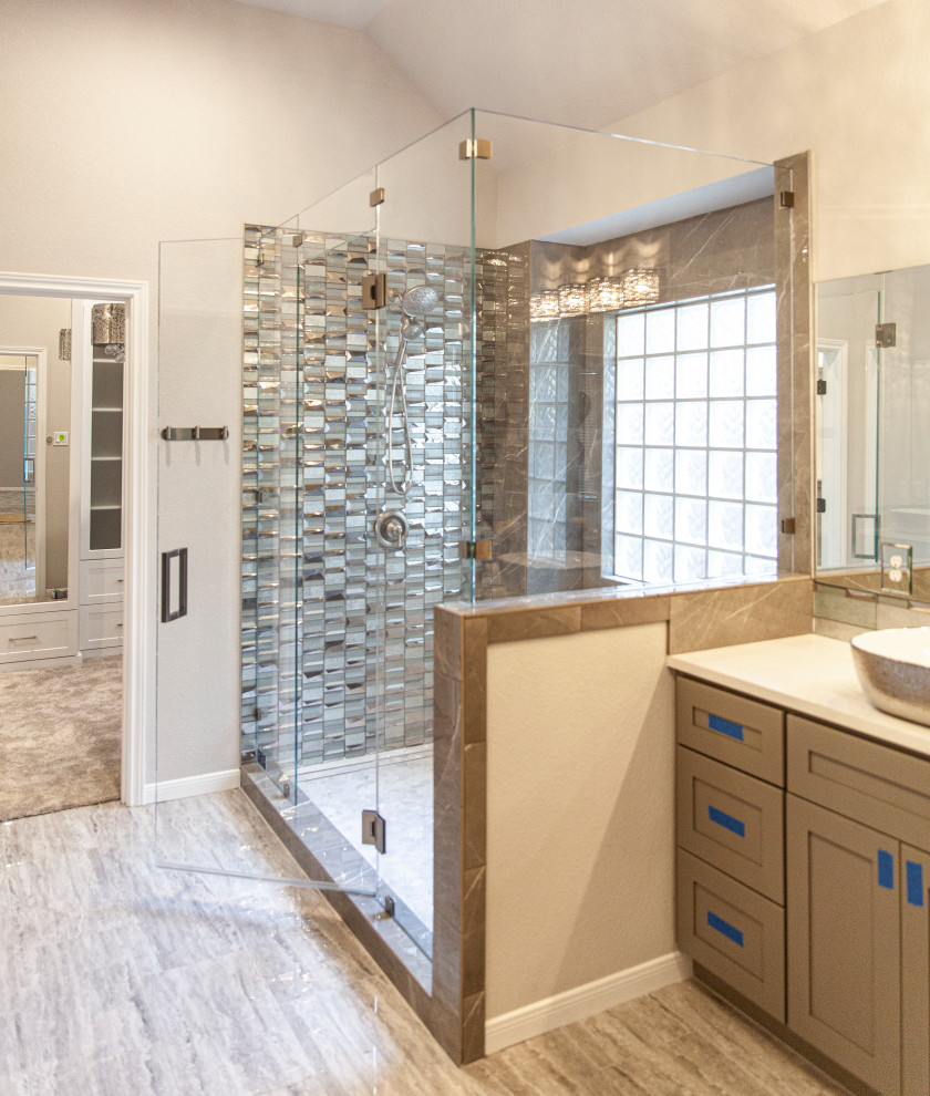 Frameless Shower