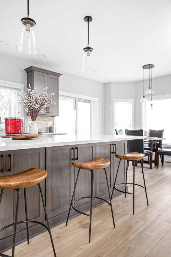 Transitional kitchen photo in Indianapolis
