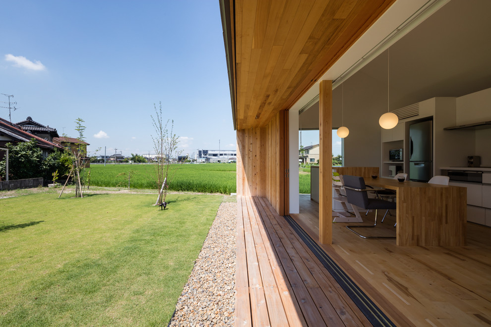 Design ideas for a modern home design in Yokohama.