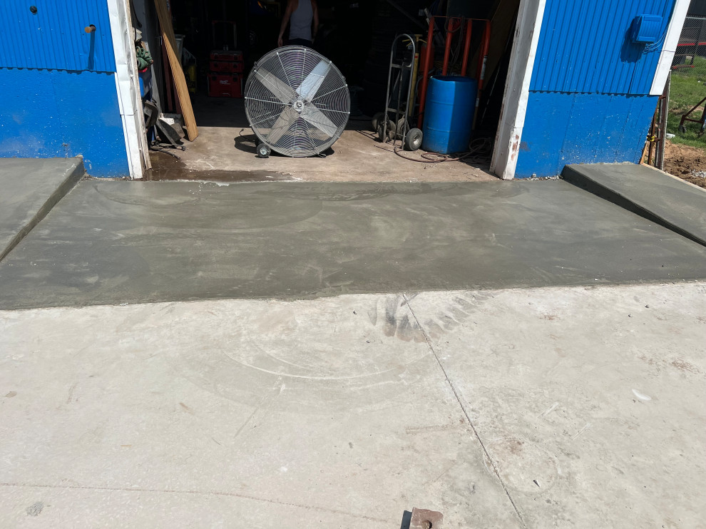 Roxana Tire Shop