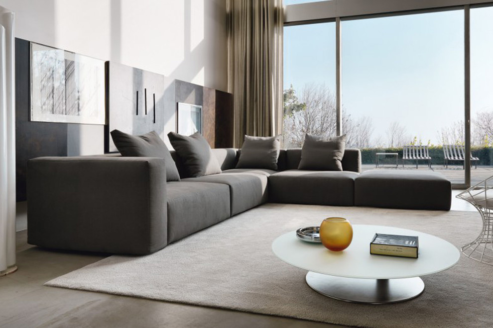 Inspiration for a contemporary home design remodel in Miami