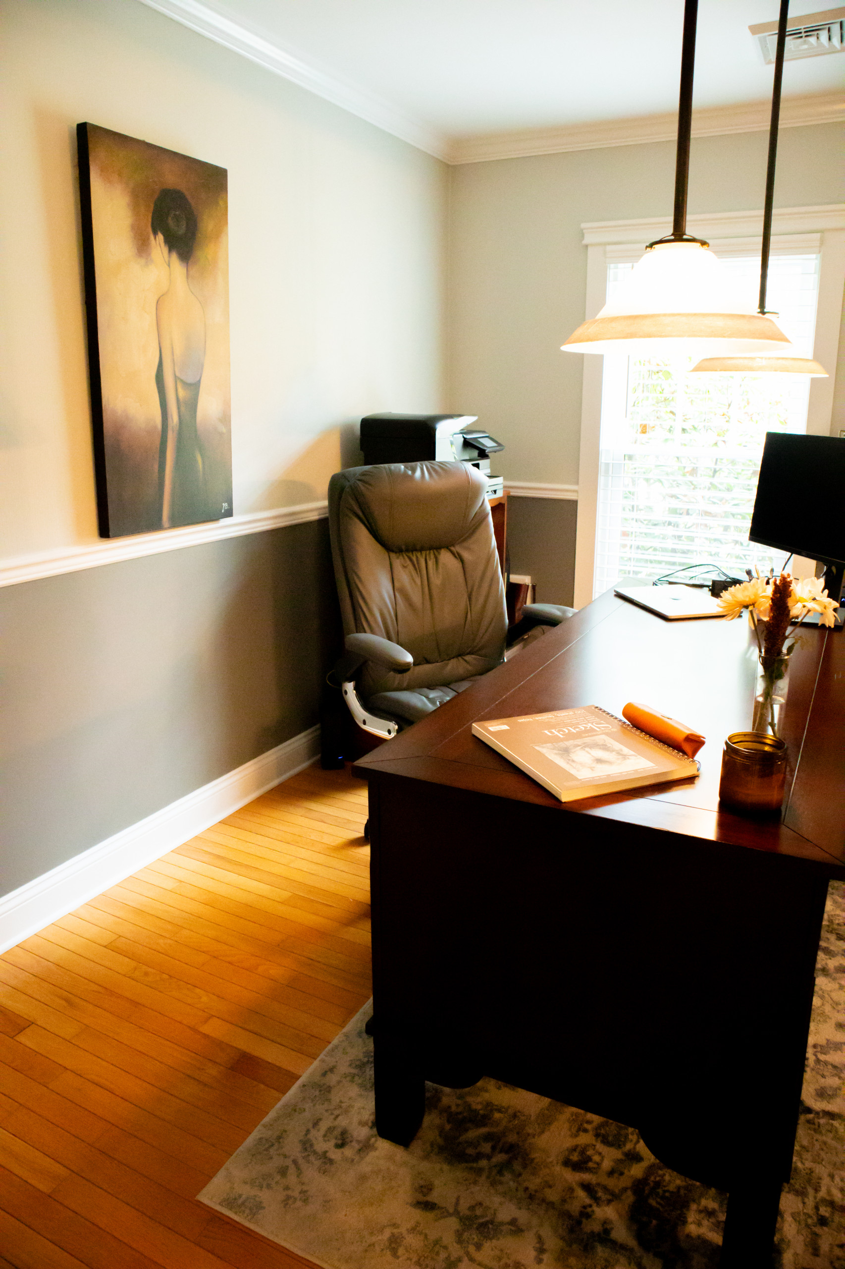 Home office - transitional home office idea in Boston