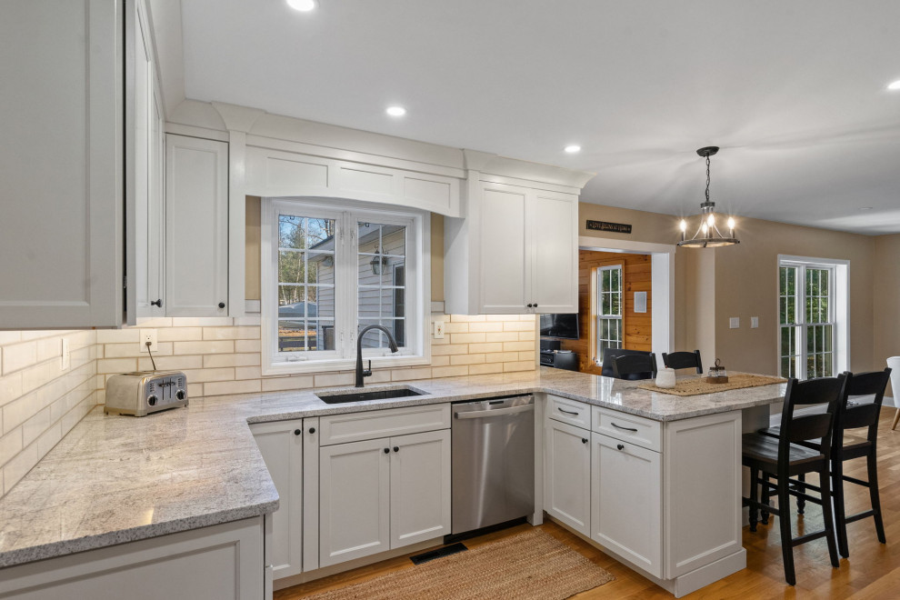 Example of a transitional kitchen design in Boston