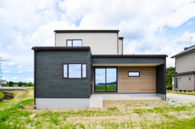 見る方向で表情を変える家事楽デザイン住宅 minimalistisch-haeuser