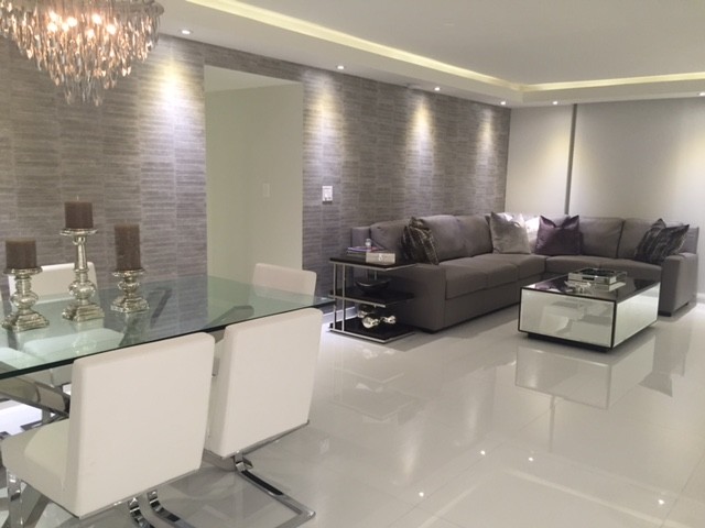 Hallandale Vacation Condo modern-living-room