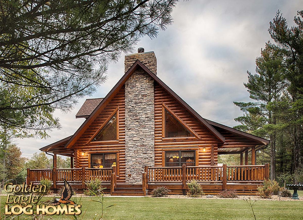 Large mountain style home design photo