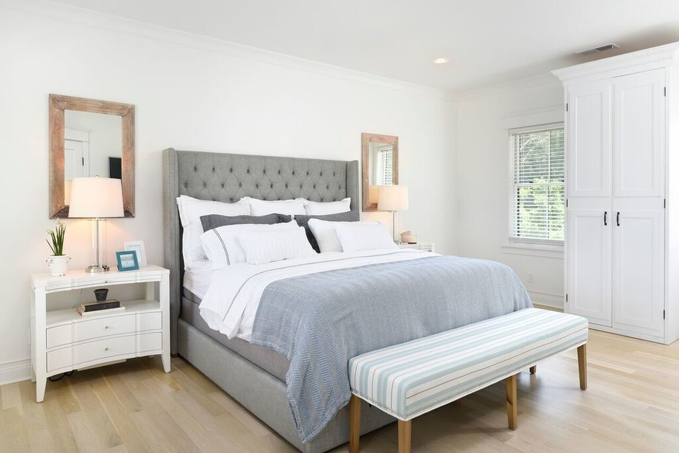 Modern Farmhouse - Example of a cottage bedroom design in Chicago