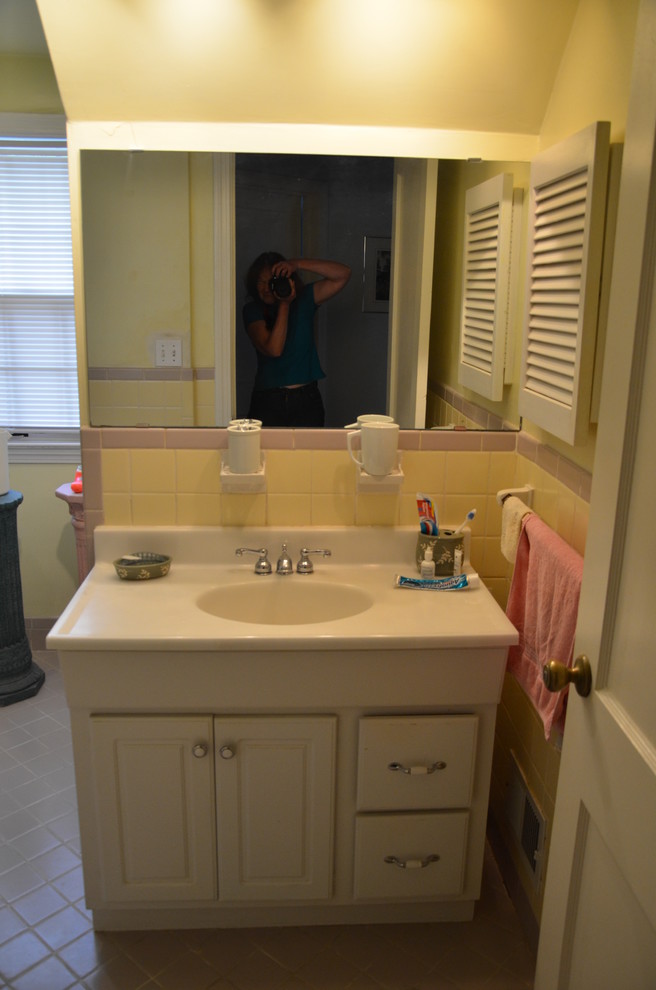 Vanity Lights on Mirror (Size Ratios)