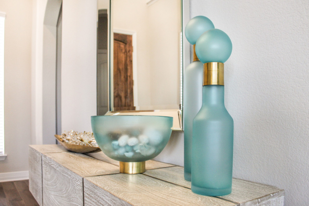 Inspiration for a transitional home design remodel in Phoenix