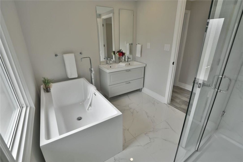 Bathroom - eclectic bathroom idea