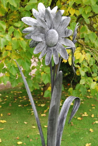 Metal Garden Art In 2021 - Tips & Ideas