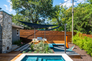 Yard of the Week: Midcentury-Inspired Lounge for Relaxing (9 photos)