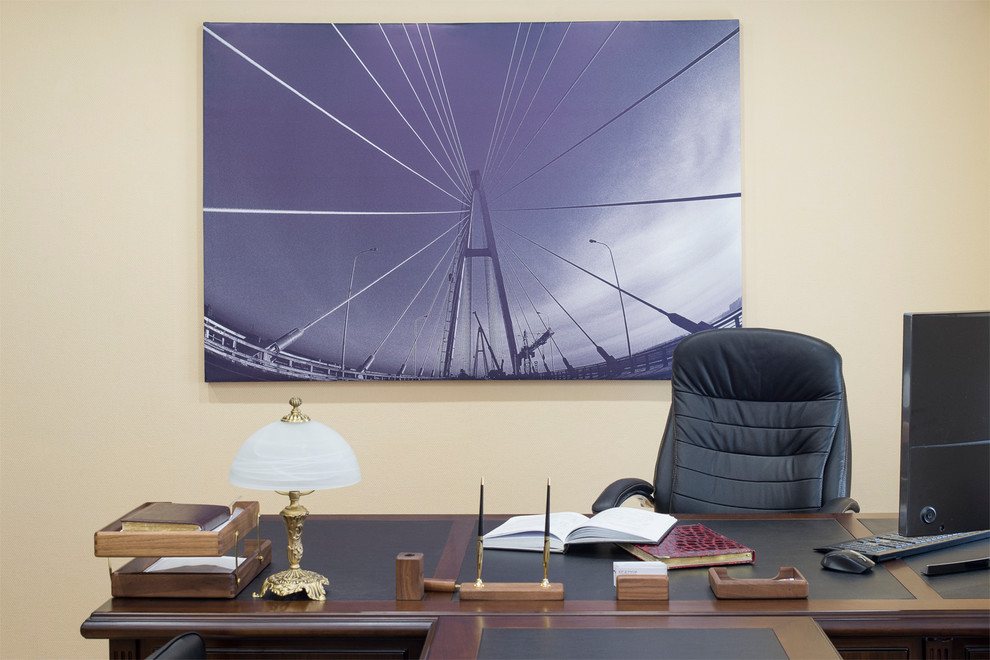 СТРОГОСТЬ И СТАТУС