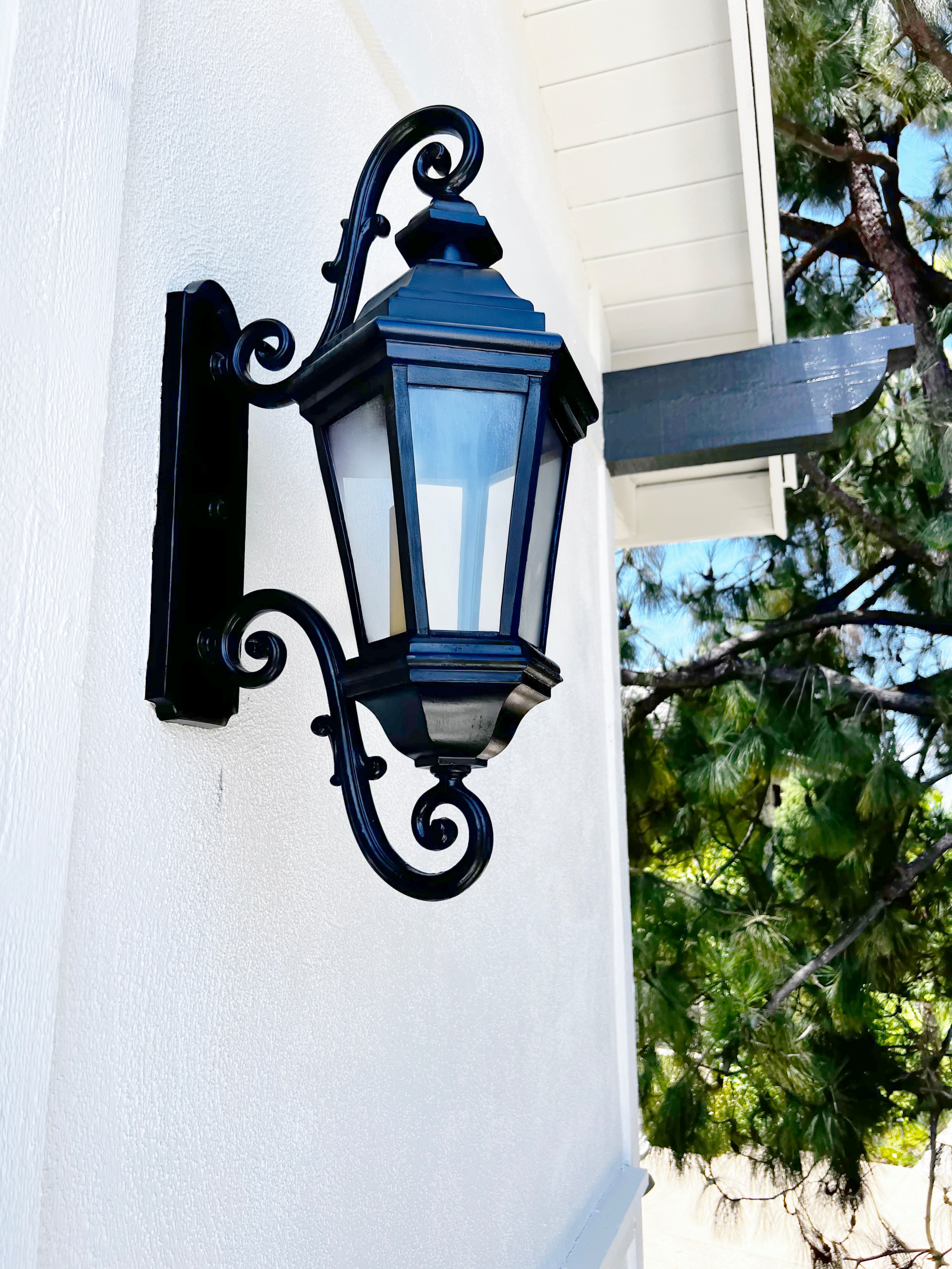 Beverly Hills Crest | Modern Exterior Luxury Tudor Home