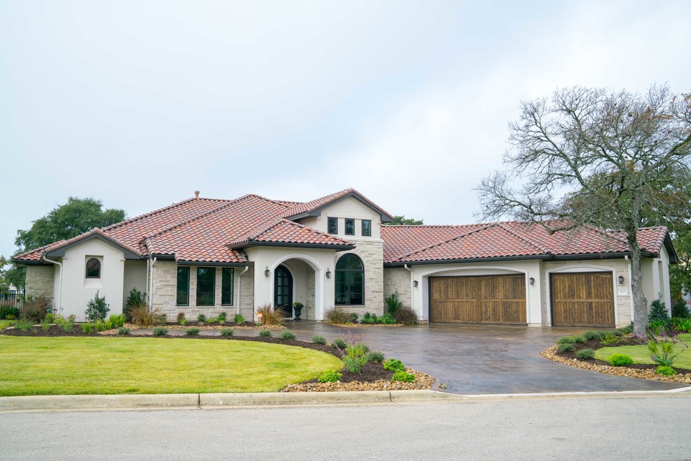 Transitional exterior home photo in Austin
