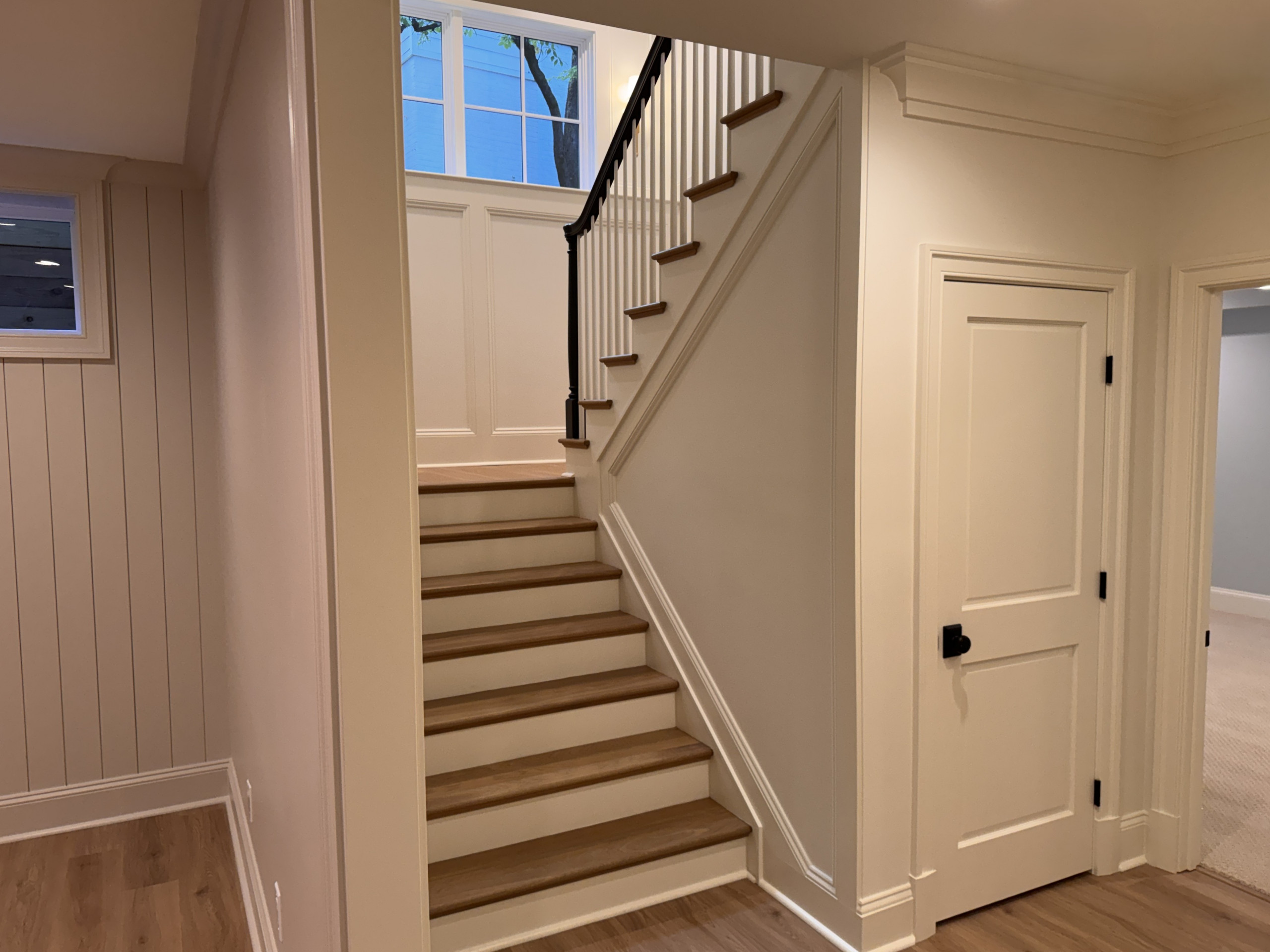Project #160 | Traditional Box Stair with Gooseneck Handrail