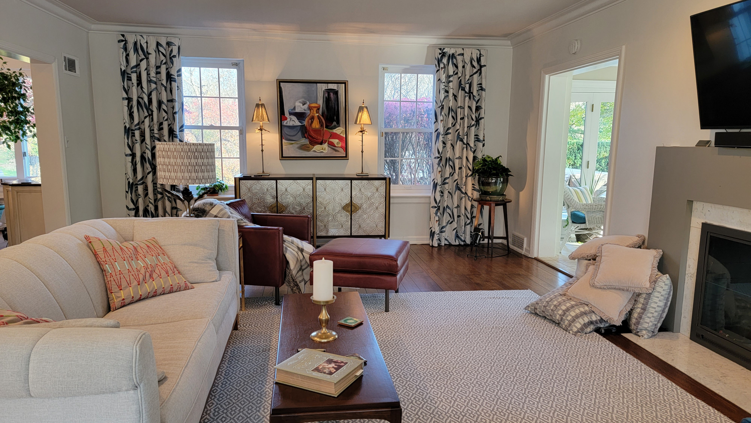 Art Nuevo Meets Mid-Century Design