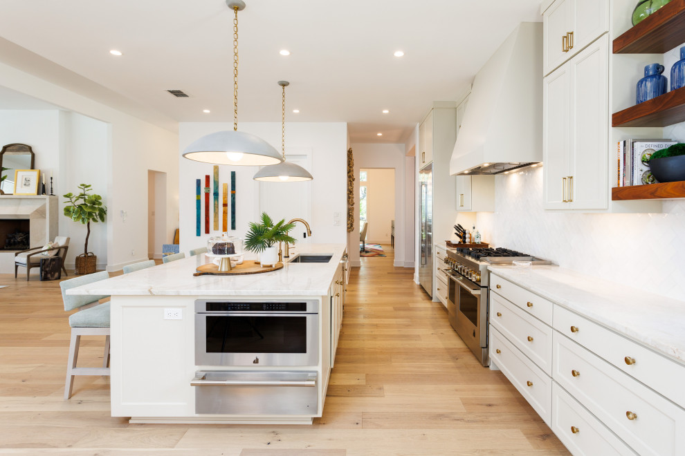 Inspiration for a transitional kitchen remodel in Austin