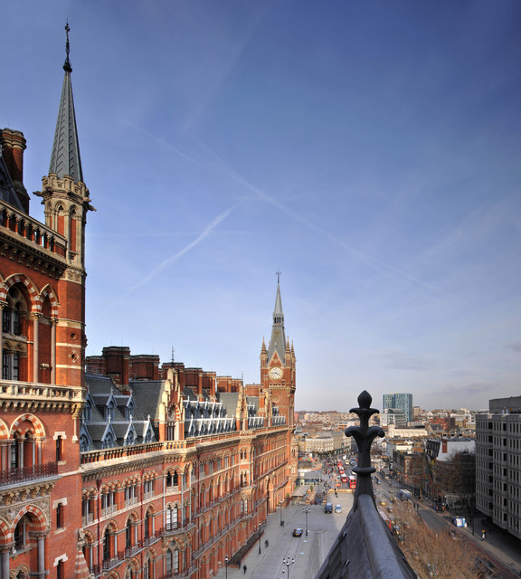 St Pancras Apartment Traditional London By Tg Studio Example Of A Classic Home Design In London