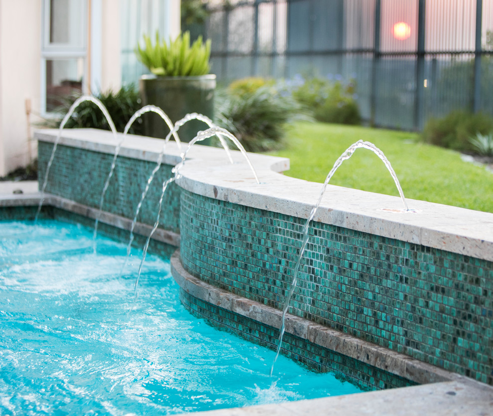 Example of a transitional pool design in Austin