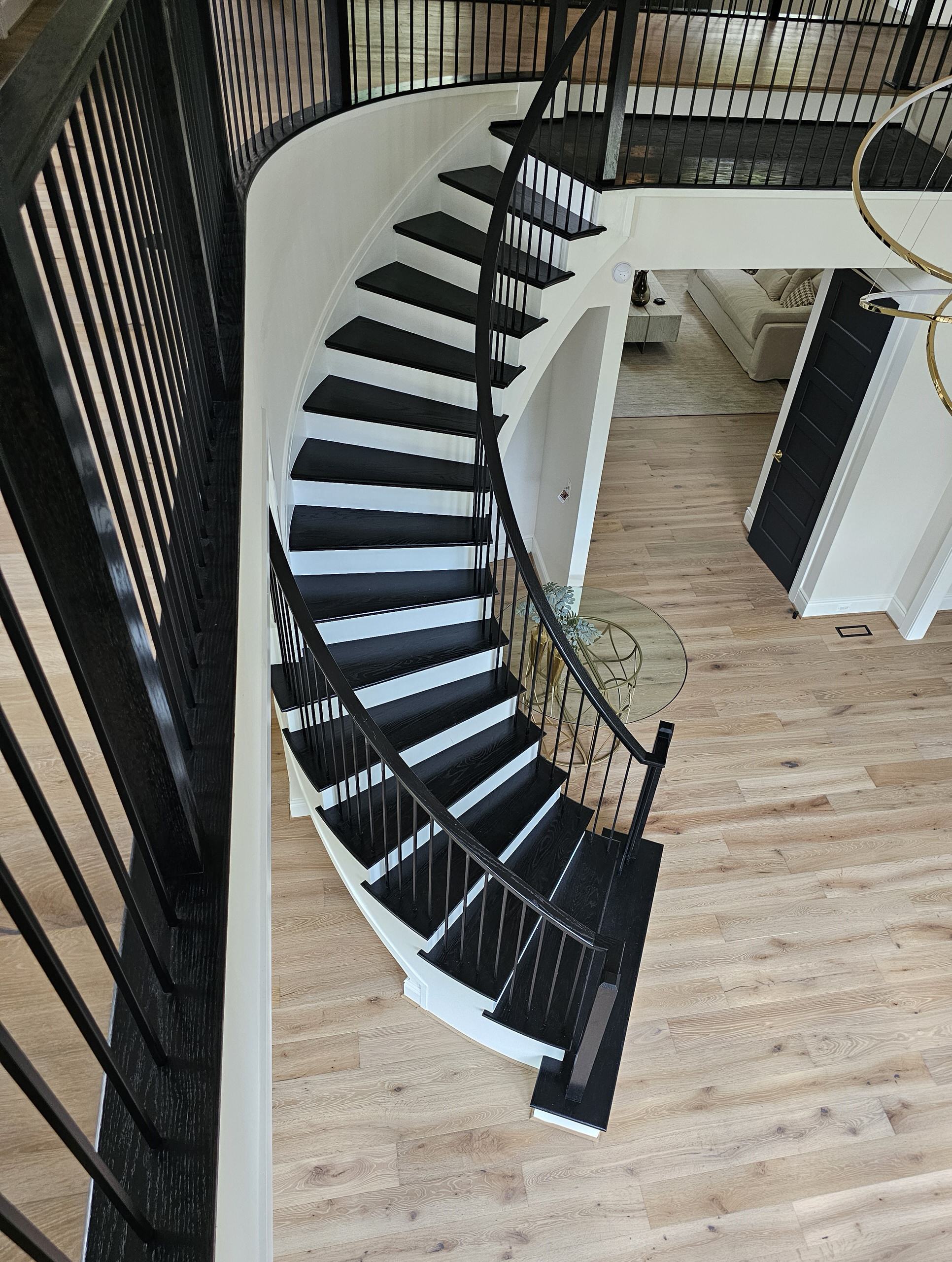 Elegant Curve Elevates Modern Design, Mclean, VA 22101