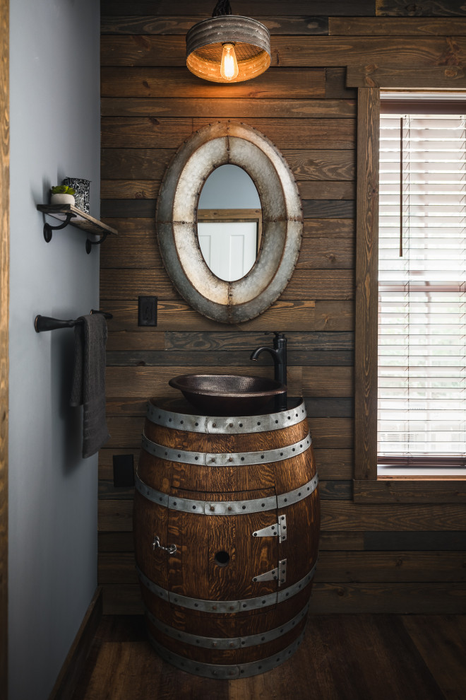 Home design - rustic home design idea in Charlotte