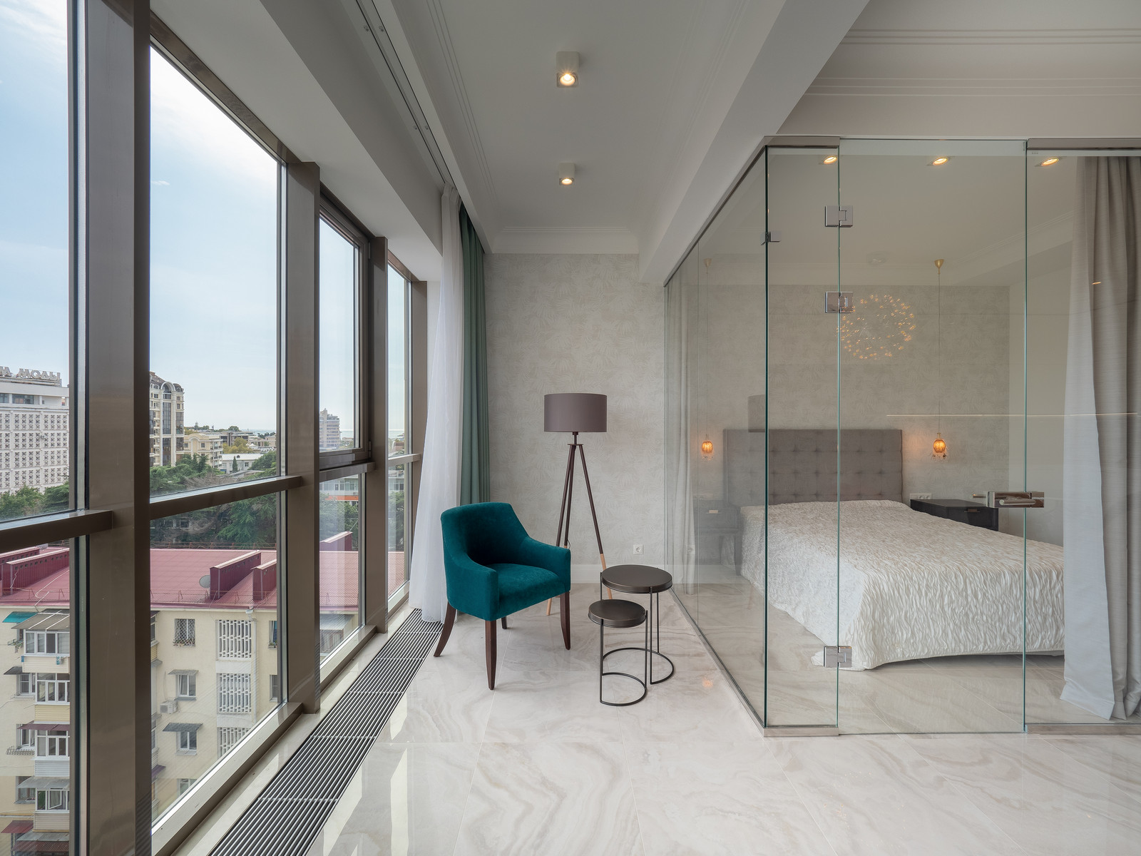 Современная студия в центре Сочи на Парковой 5